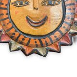 Soleil mural en bois polychrome années 1960