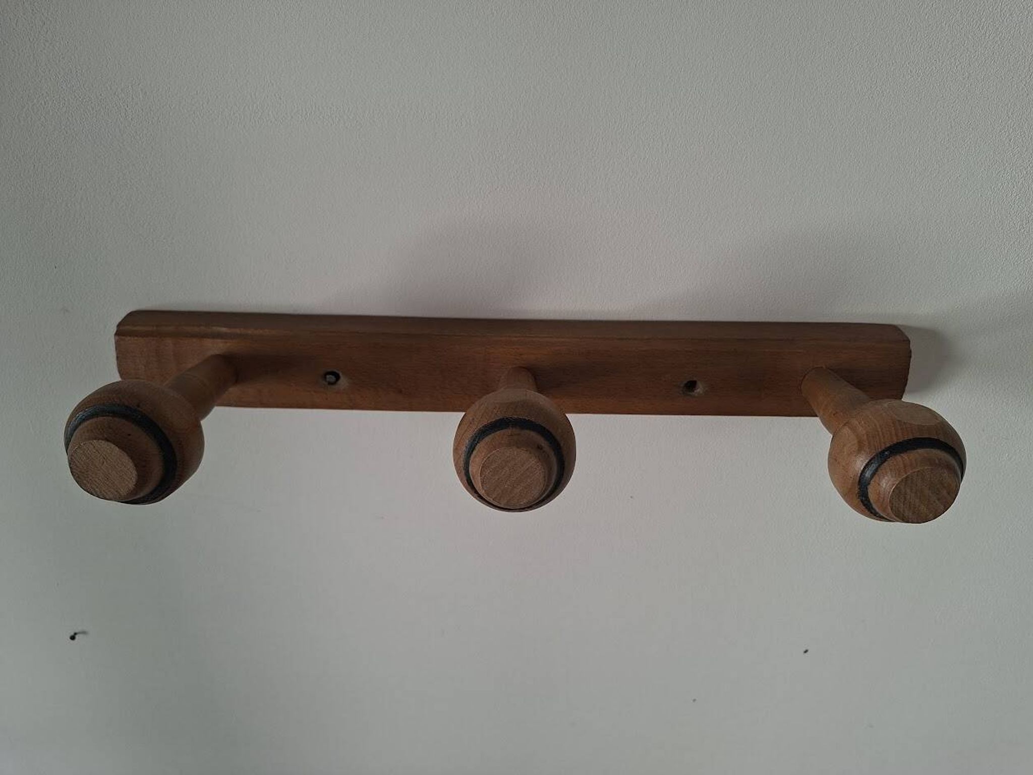 Porte manteau mural vintage en bois