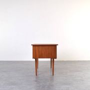 Bureau en teck danois des années 1960.