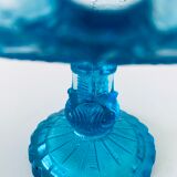 Coupe sur pied en verre bleu