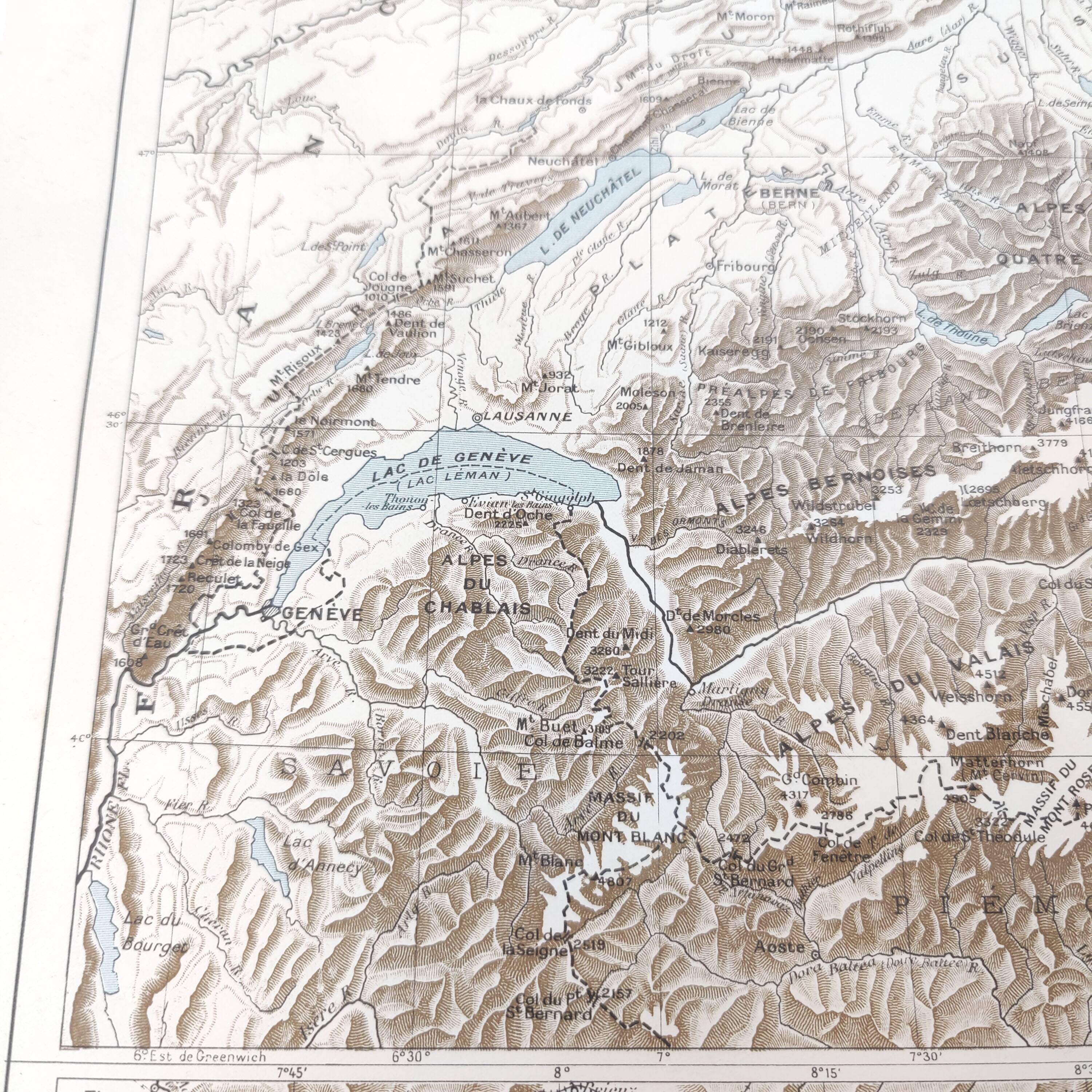 Vintage map of Switzerland 43x43cm from 1950