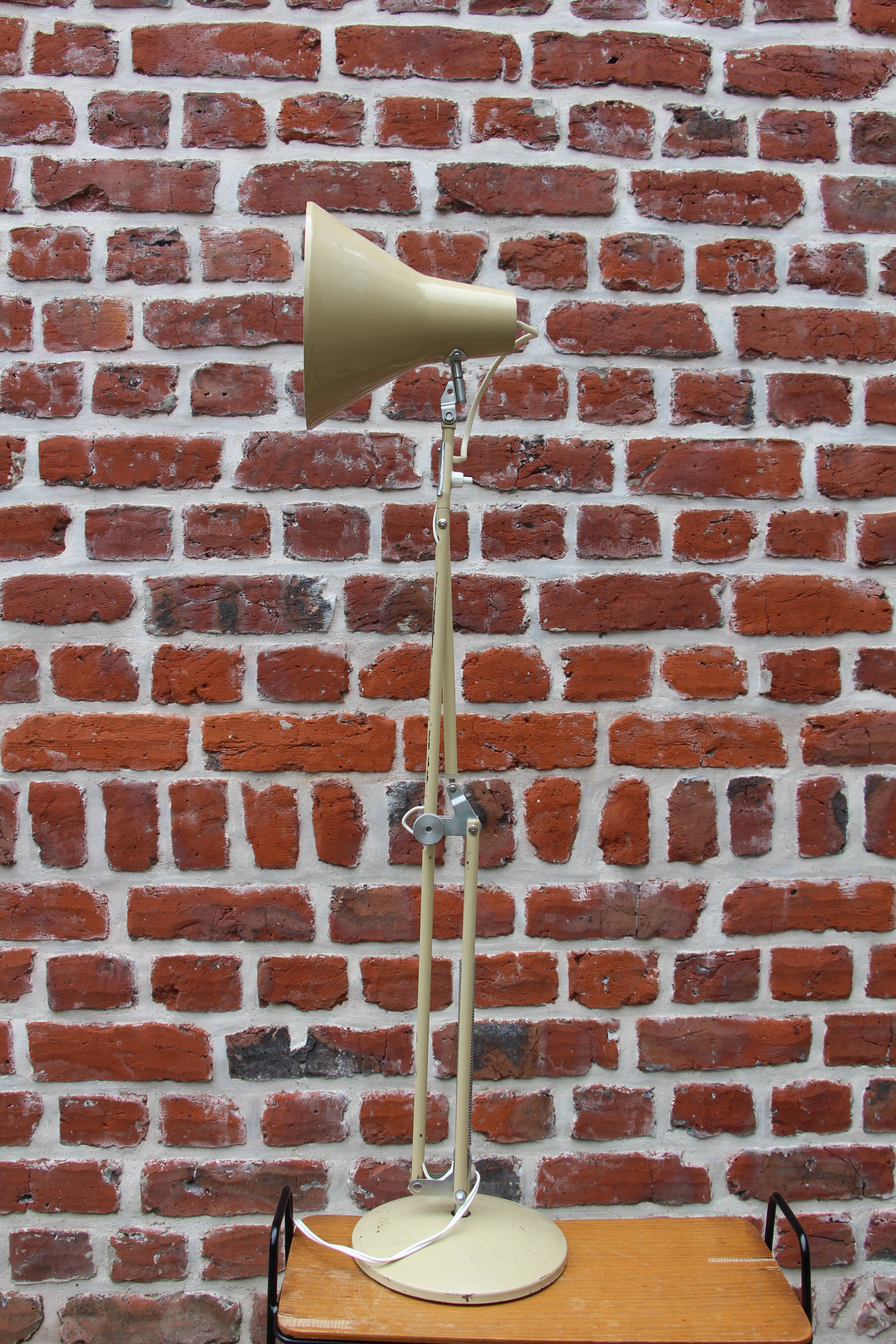 Vintage articulated ivory lamp 60