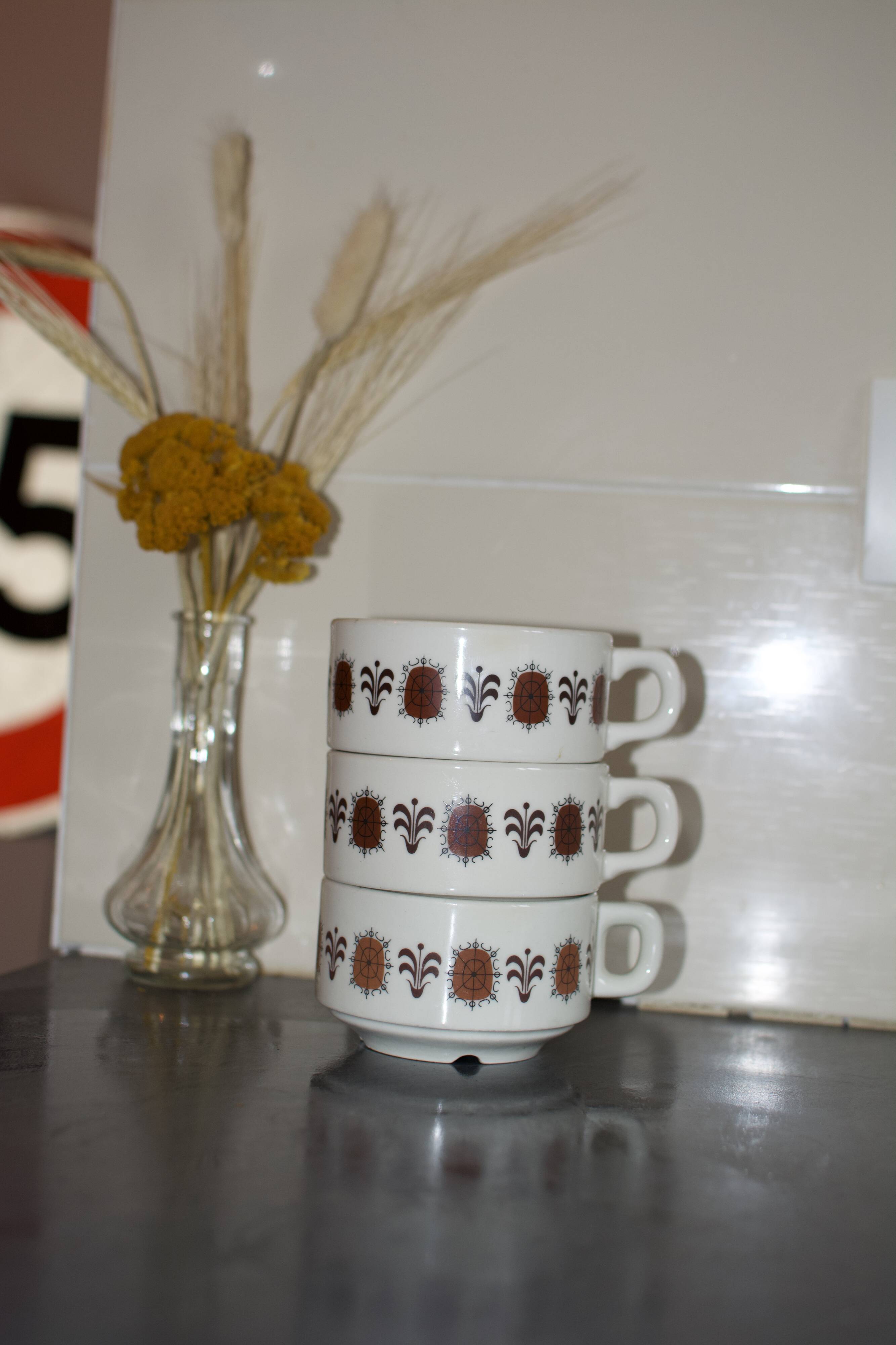 3 vintage stackable porcelain cups from the 70s