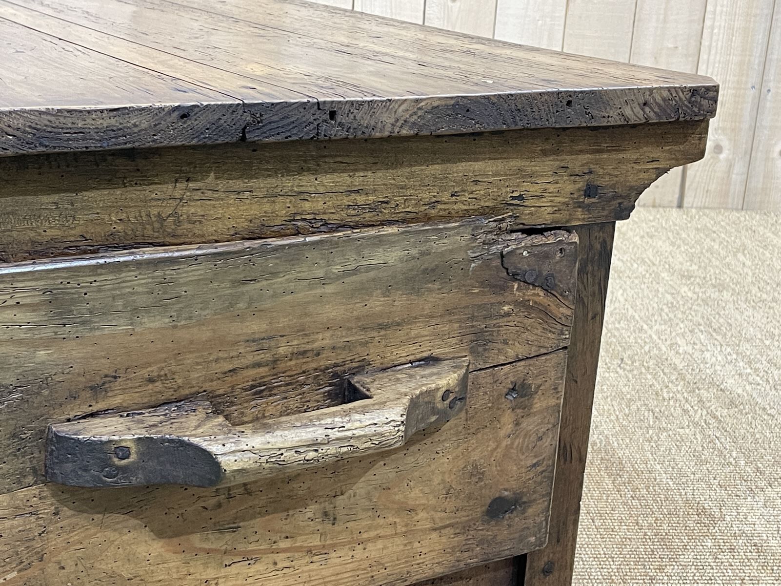 Coffee table early XXth fir with 2 drawers