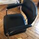 Fauteuil cuir noir et allu design 1960