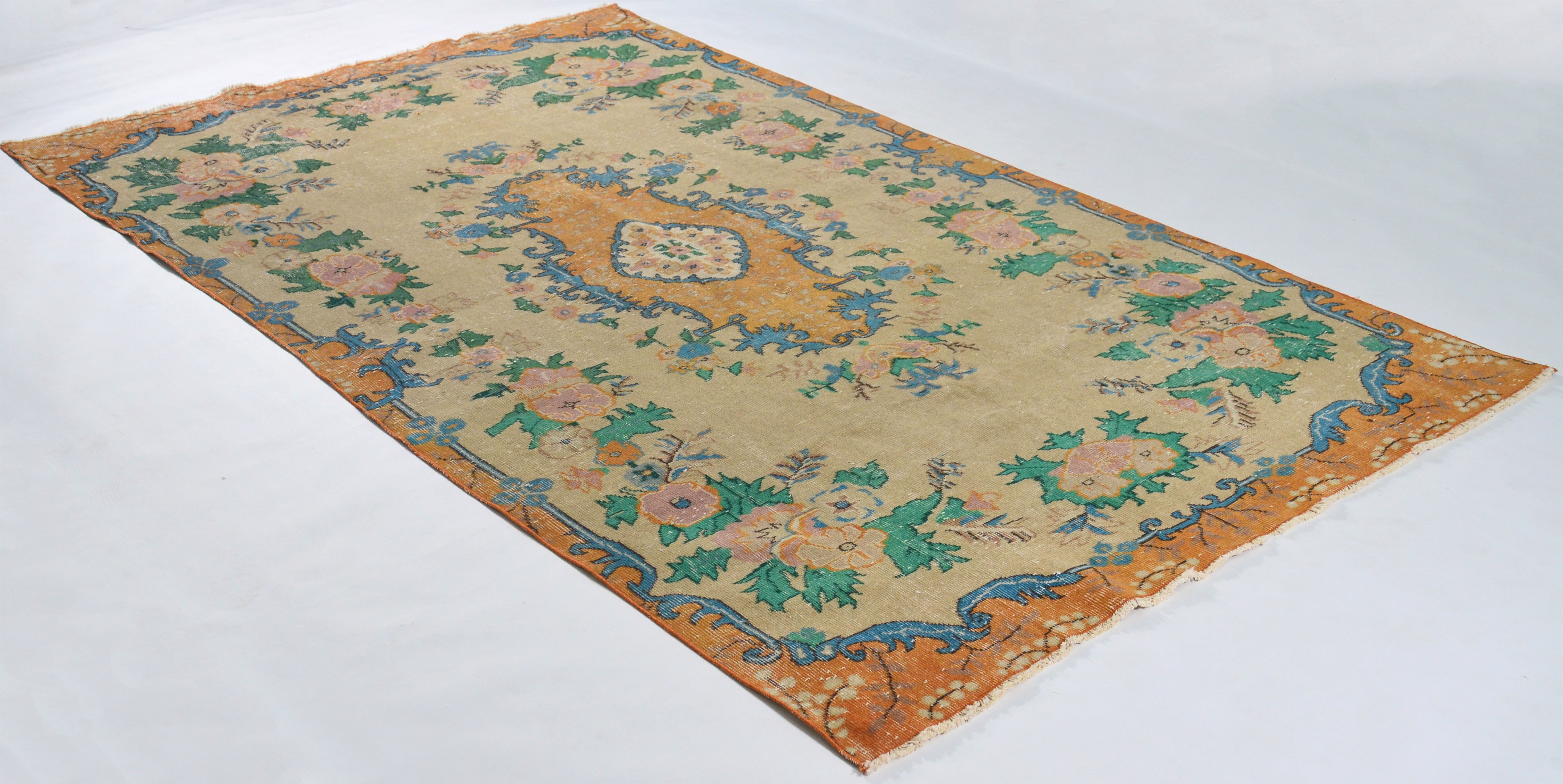 Tapis artisanal anatolien 290 cmx 172 cm