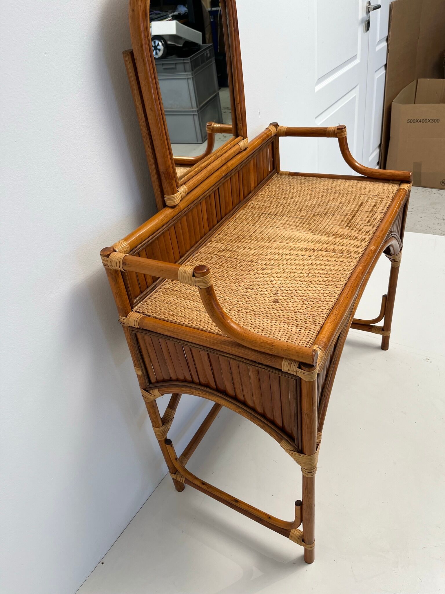 Coiffeuse bureau en rotin et bambou vintage