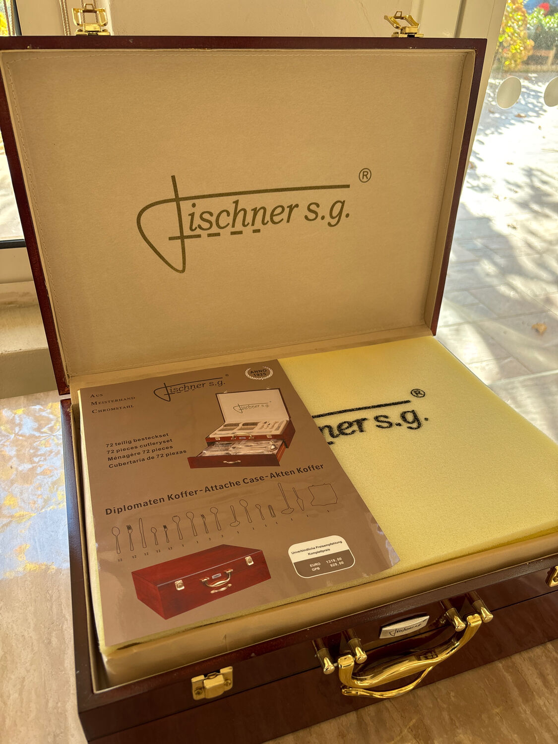 72-piece cutlery set