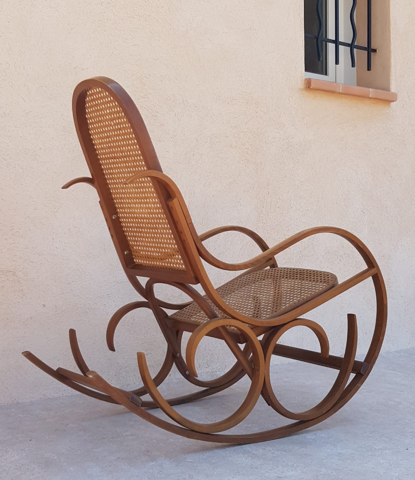 Vintage rocking-chair
