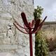 Porte-manteau Cactus de Mauro Pasquinelli - en bois rouge