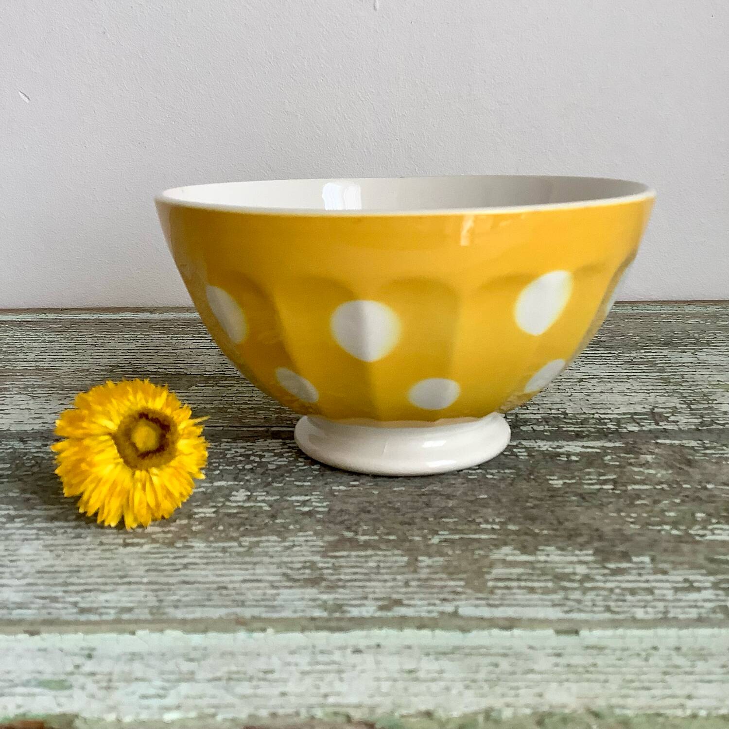 Yellow digoin bowl