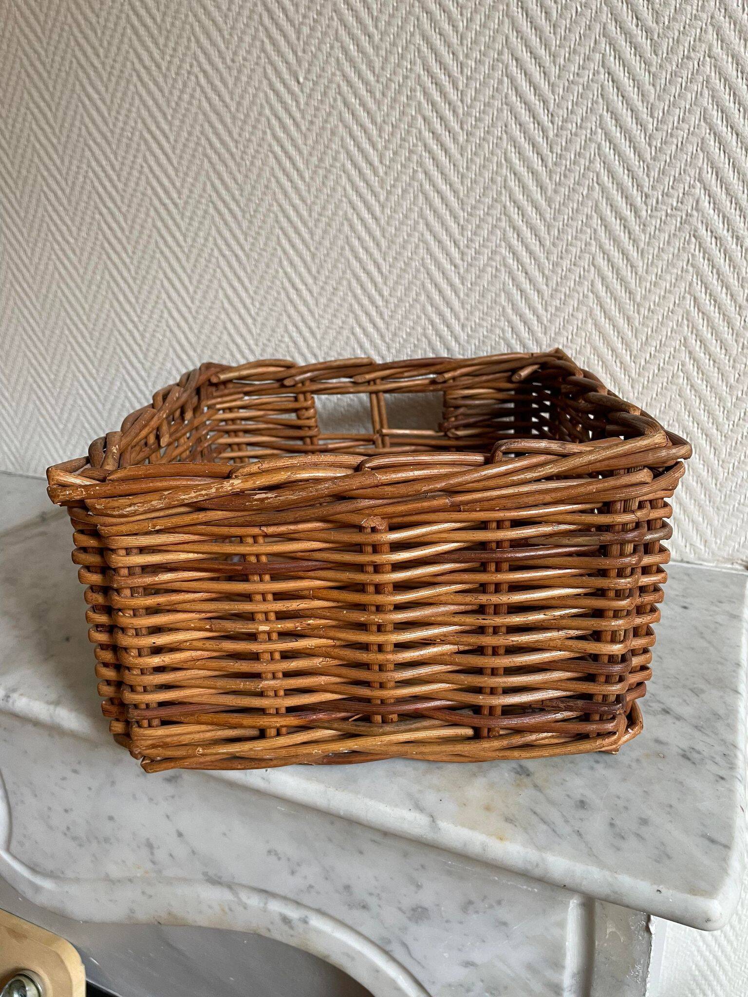 Square shape basket