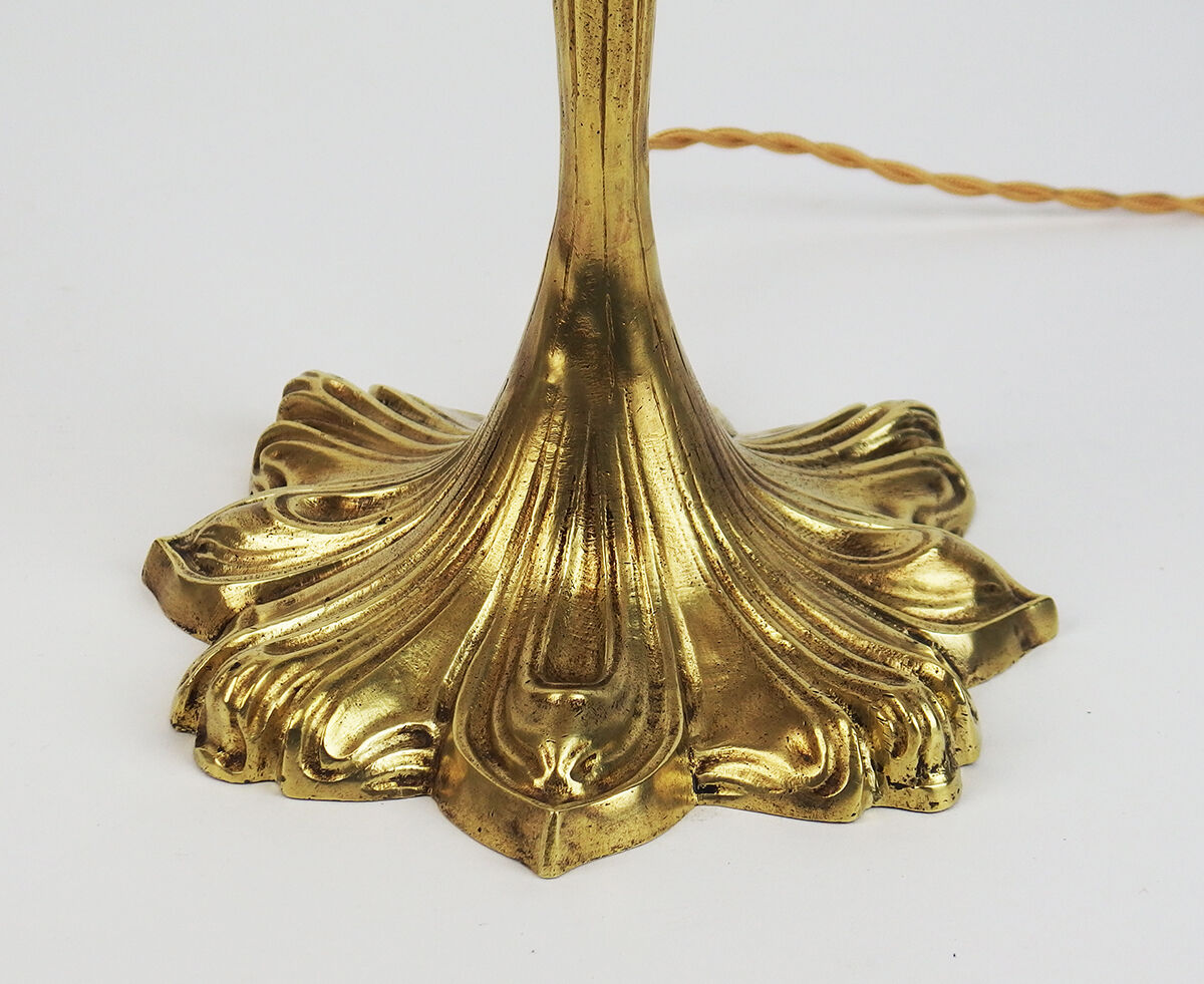 Bronze art nouveau lamp