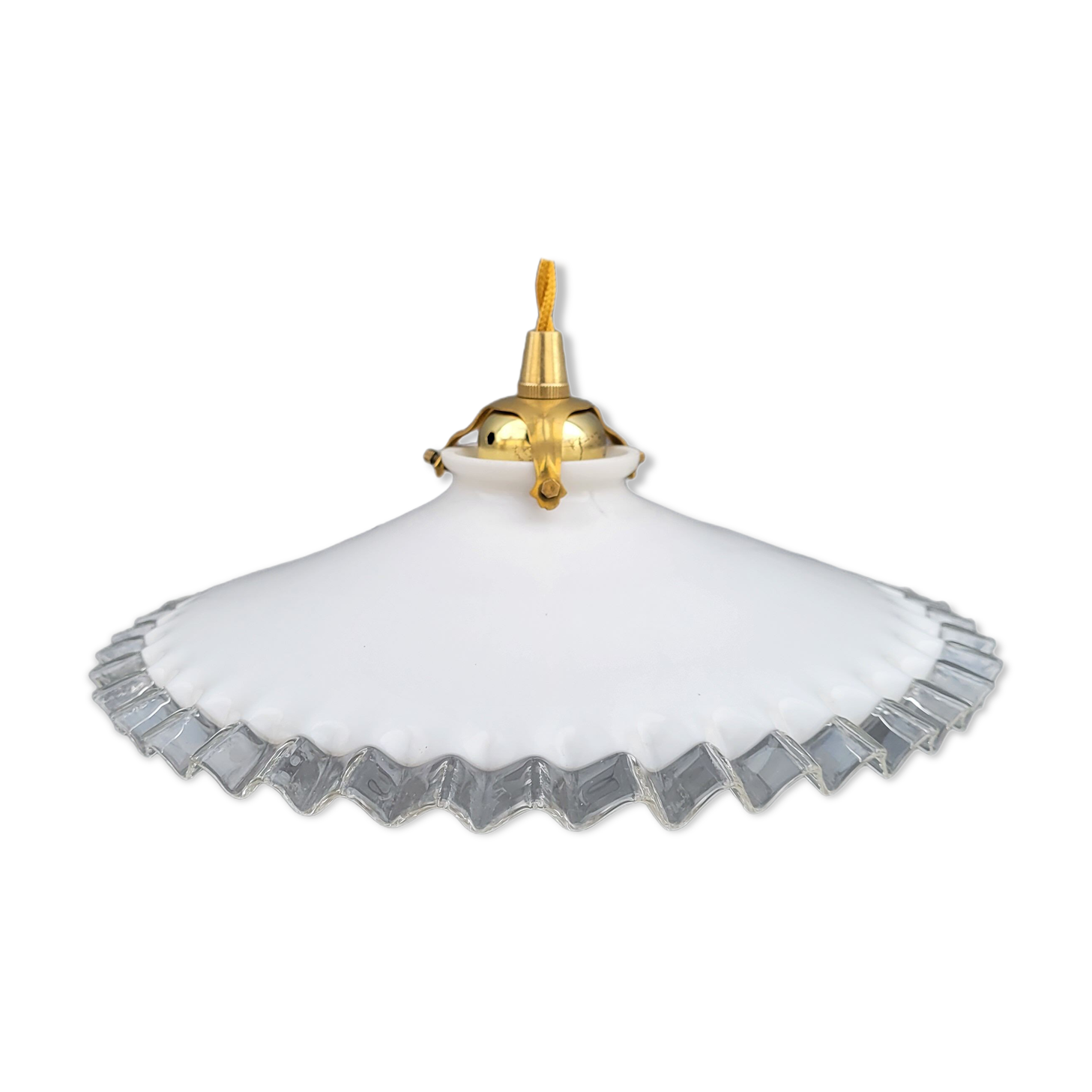 Serrated opaline suspension