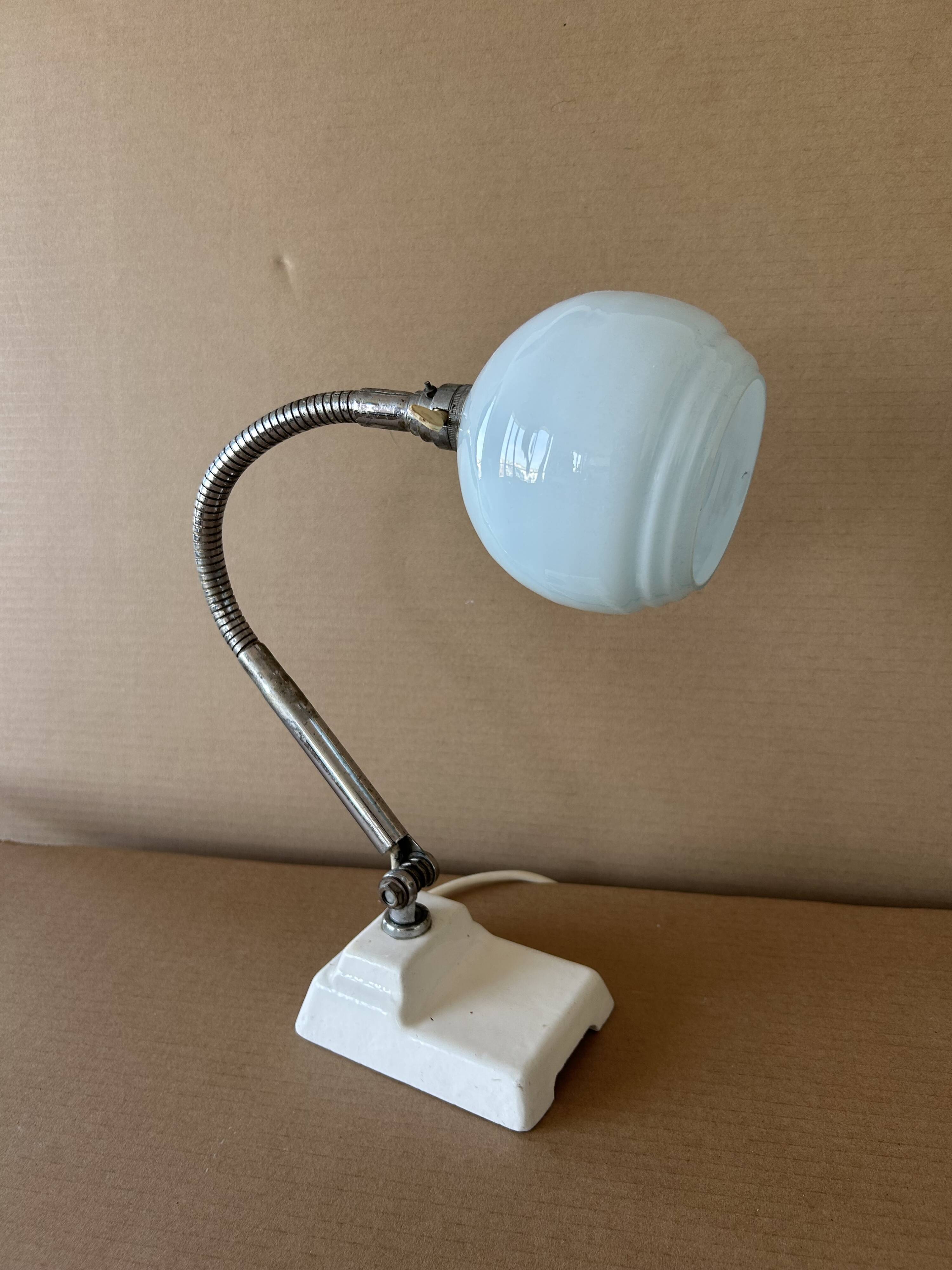 Vintage Ki-e-klair table lamp
