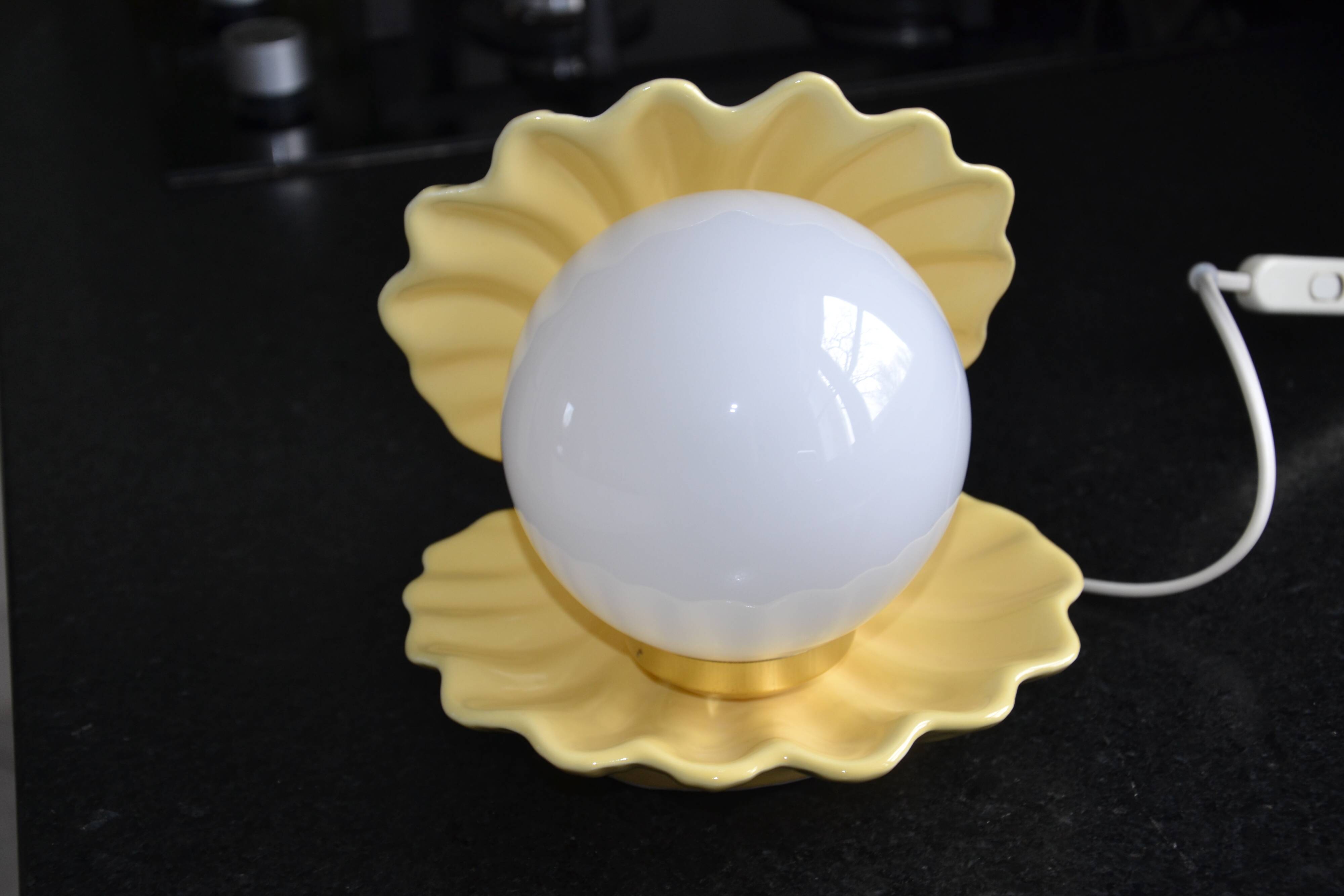 Porcelain and opaline shell lamp from the 70s-80s
