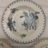4 assiettes creuses en terre de fer Sarreguemines modèle Flore.