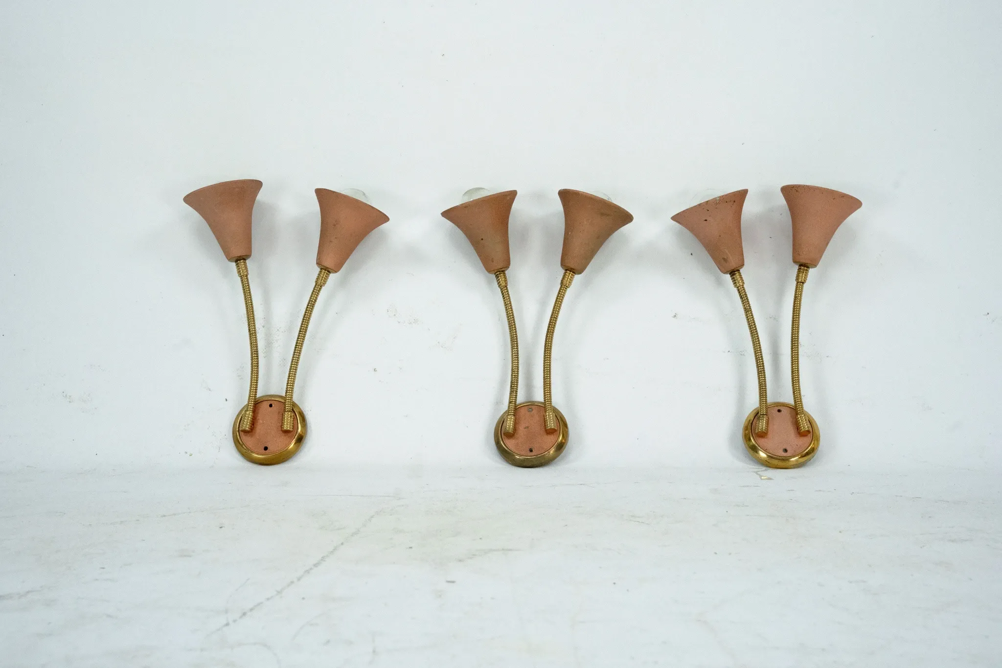 Mid-Century, Set of three sconces in Arredoluce manner. Italy 1950s