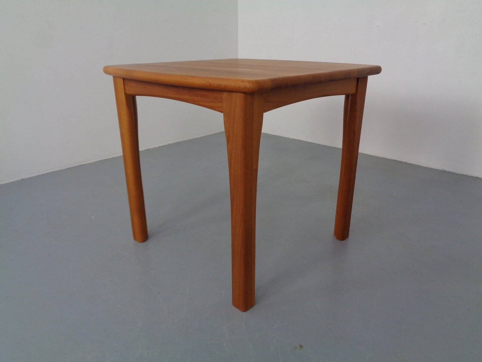 Small teak dining table from Dyrlund, 1970s