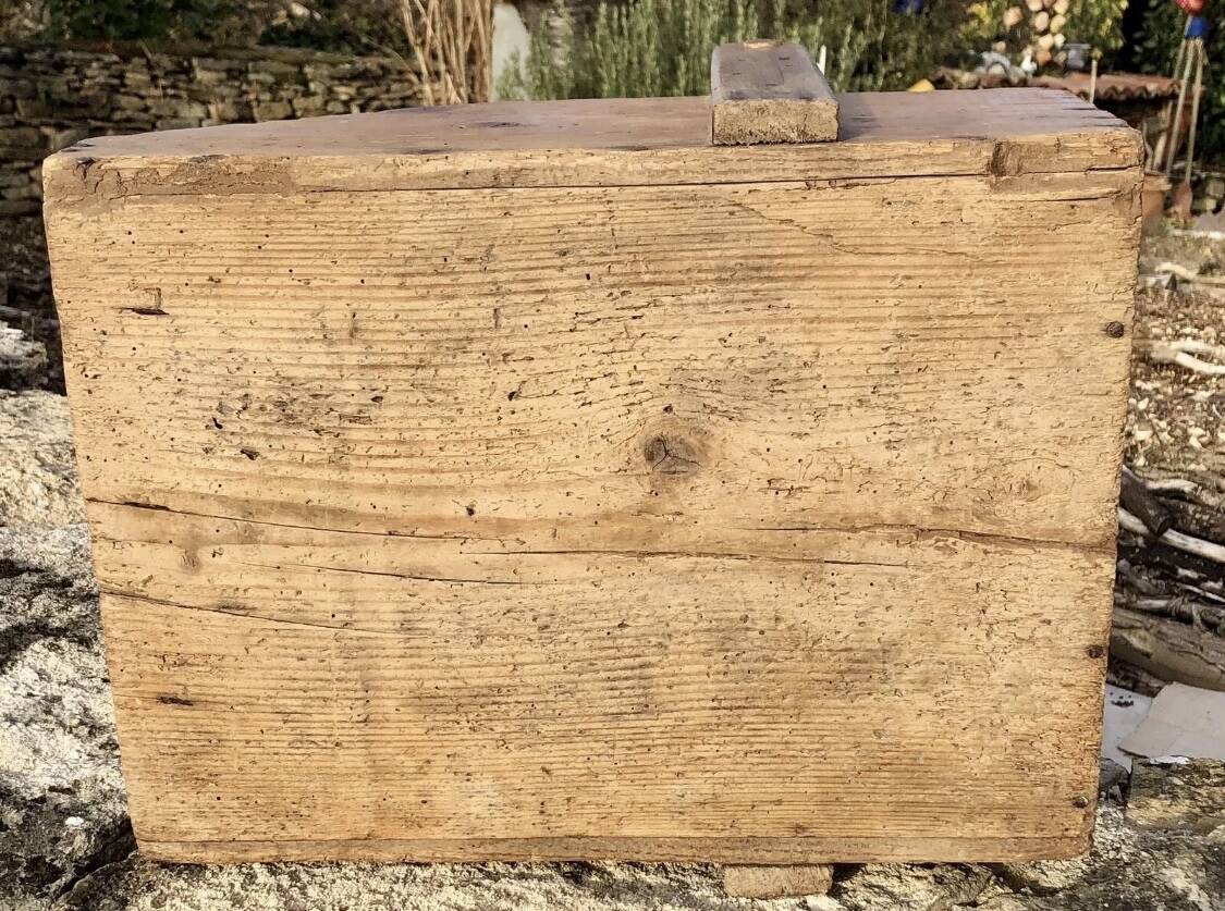 Old wooden basket market gardener florist Savoie chalet