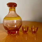 Vintage carafe and its two glasses