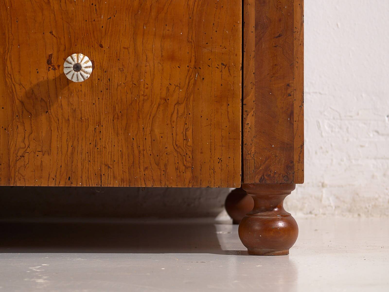 Antique Biedermeier chest of drawers (circa 1850)