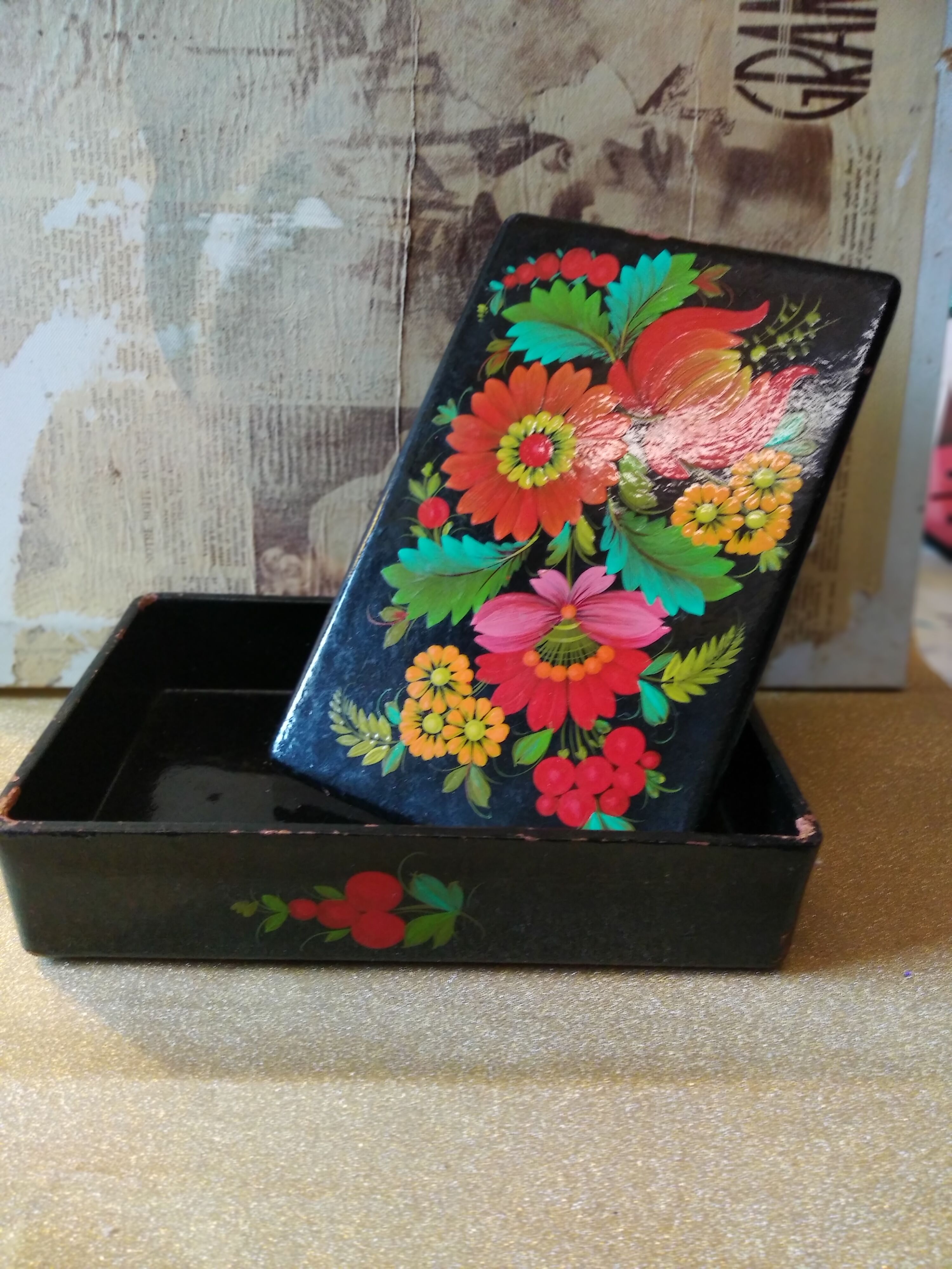 Decoree lacquer box