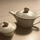 Teapot and sugar bowl