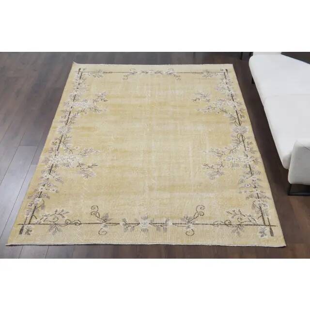 1970s Turkish yellow hand-knotted area rug 210x305