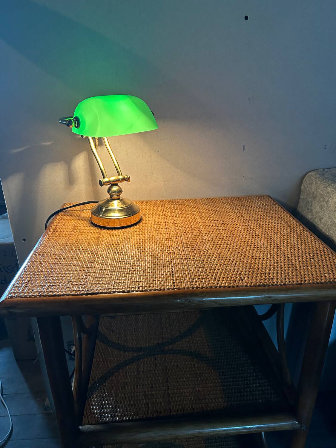 Vintage retro notary banker lamp