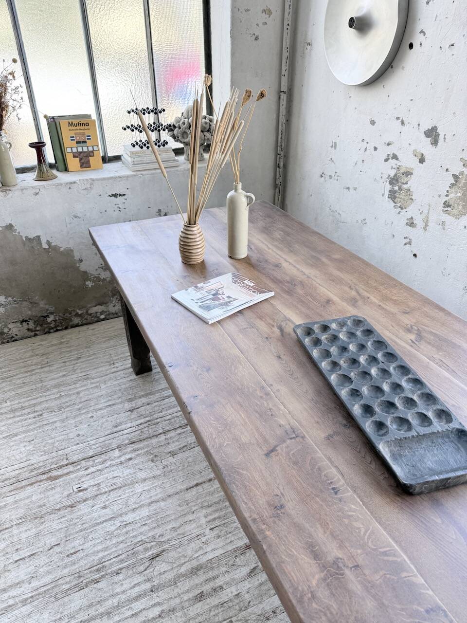 XL farmhouse table in solid oak, brutalist style, 20th century.