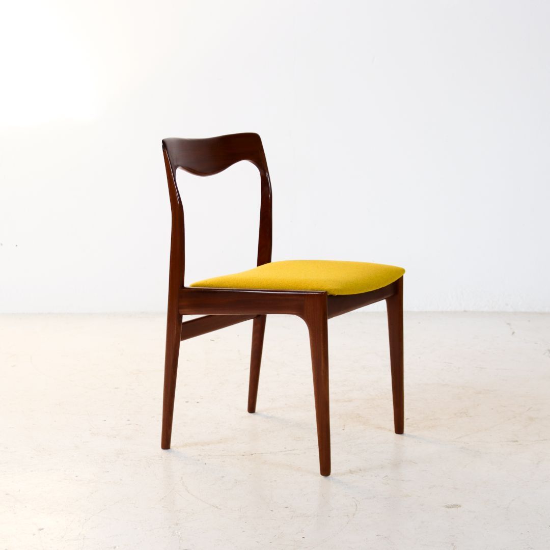 Set of 4 Mid-Century Teak Dining Chairs by AWA Netherlands 1960s