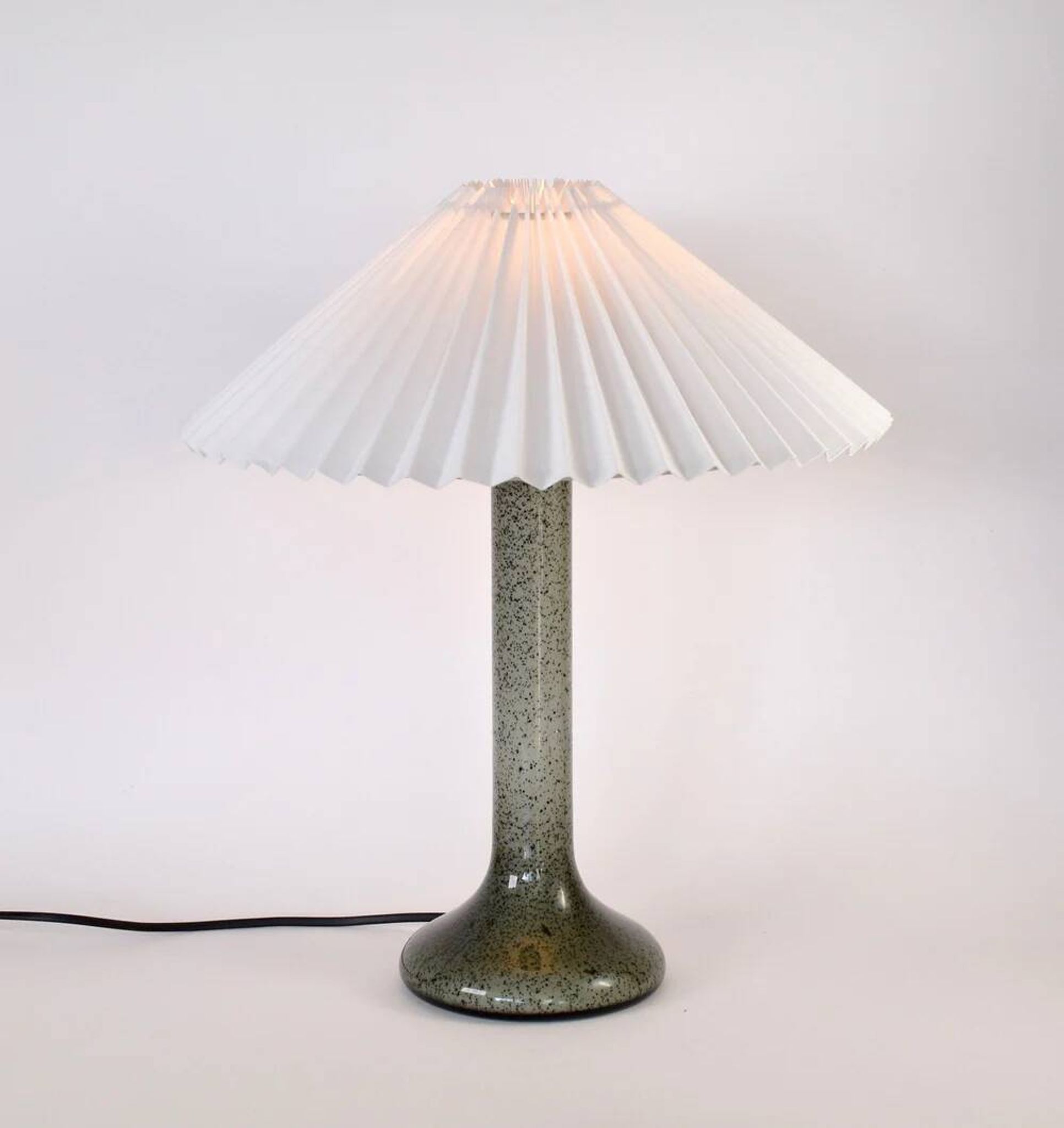 Lampe de table Le Klint Era avec abat-jour plissé