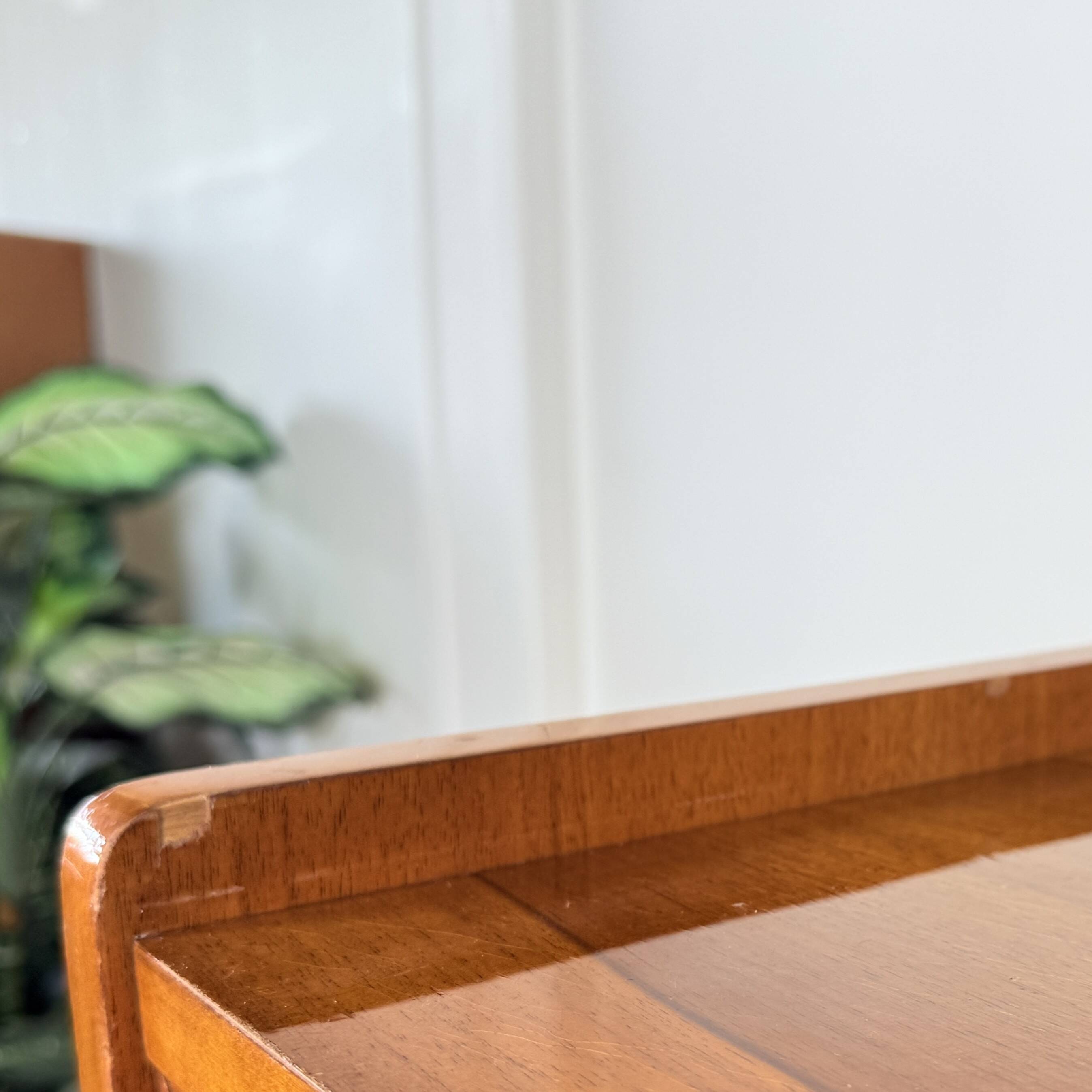 Vintage sideboard/television stand, high-gloss walnut, Bilea