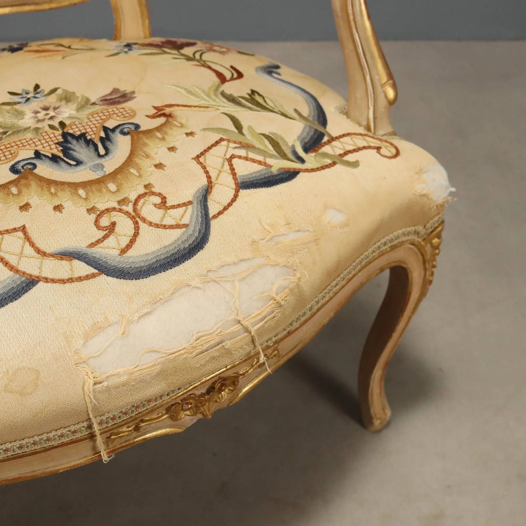 Pair of antique baroque style armchairs in carved wood, Italy, 19th century.