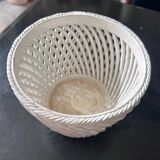 cache pot en faience tressée 1950