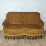 Velvet toad sofa