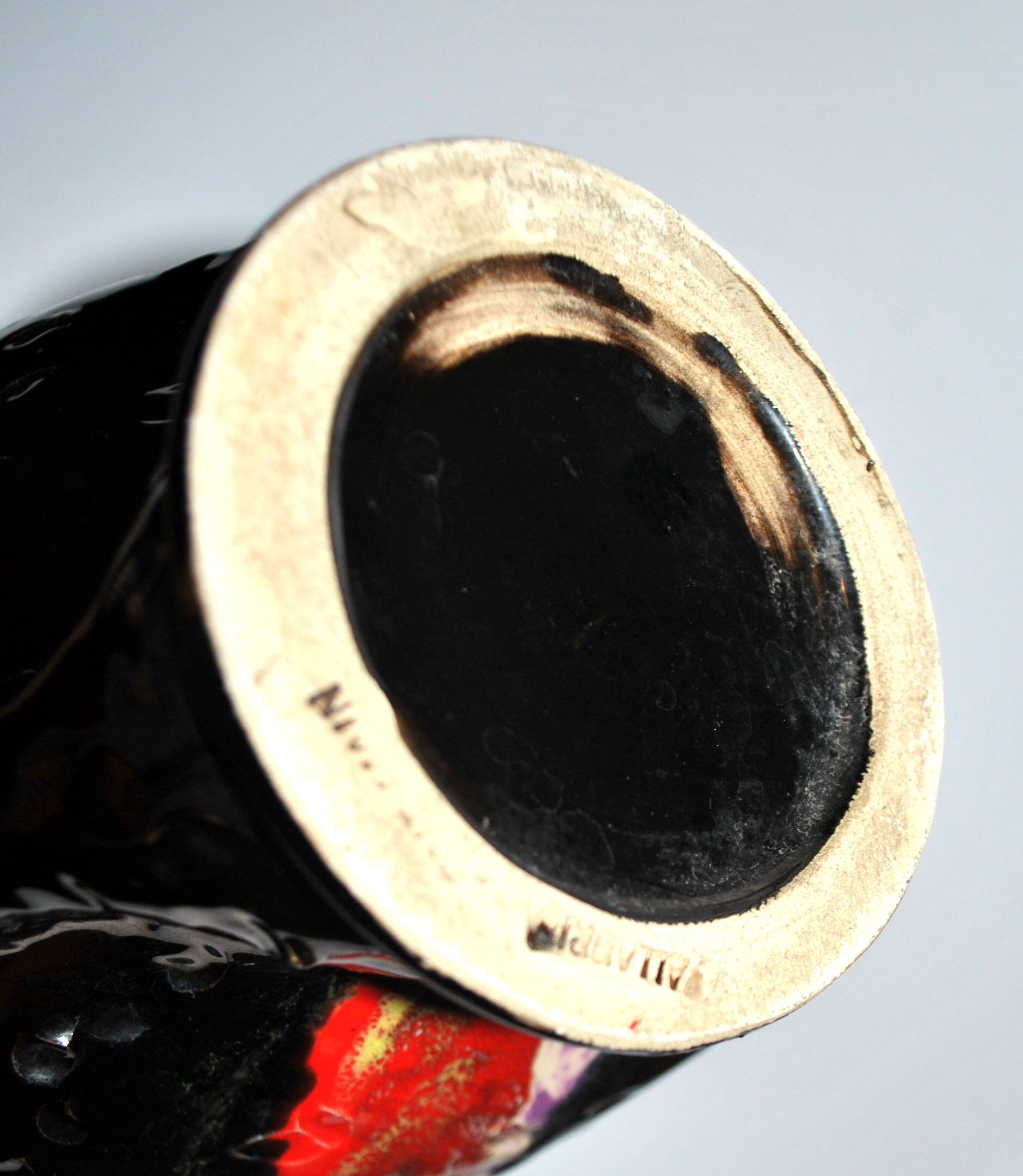 VALLAURIS ceramics Black and red enamelled vase with handle VINTAGE 1950-1960