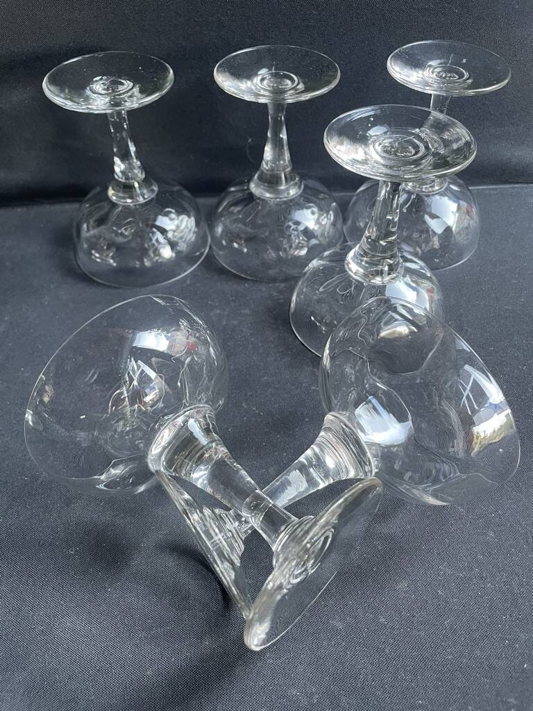 6 old champagne glasses – Blown glass