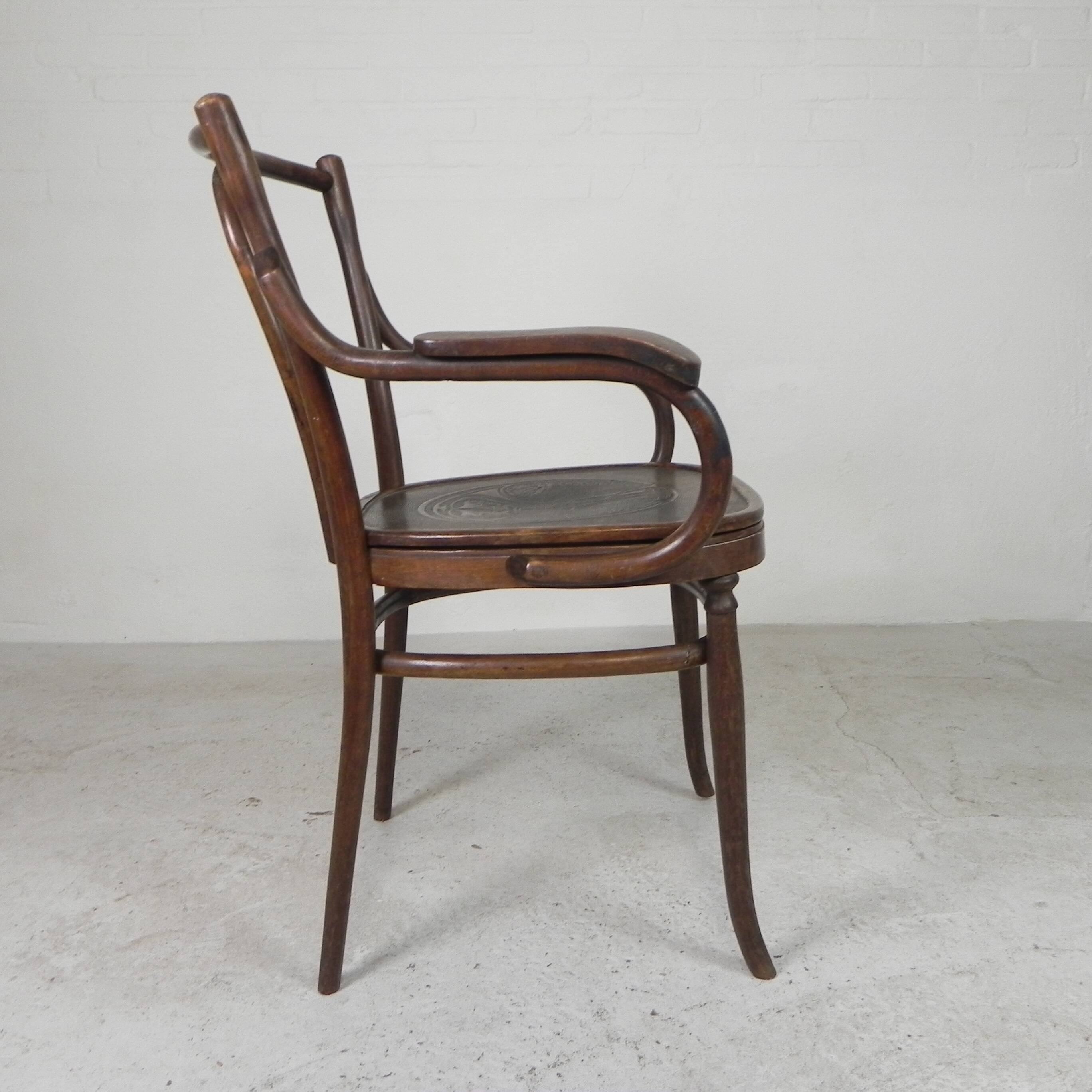 Fauteuil en hêtre avec accoudoirs dans le style Thonet, années 1920