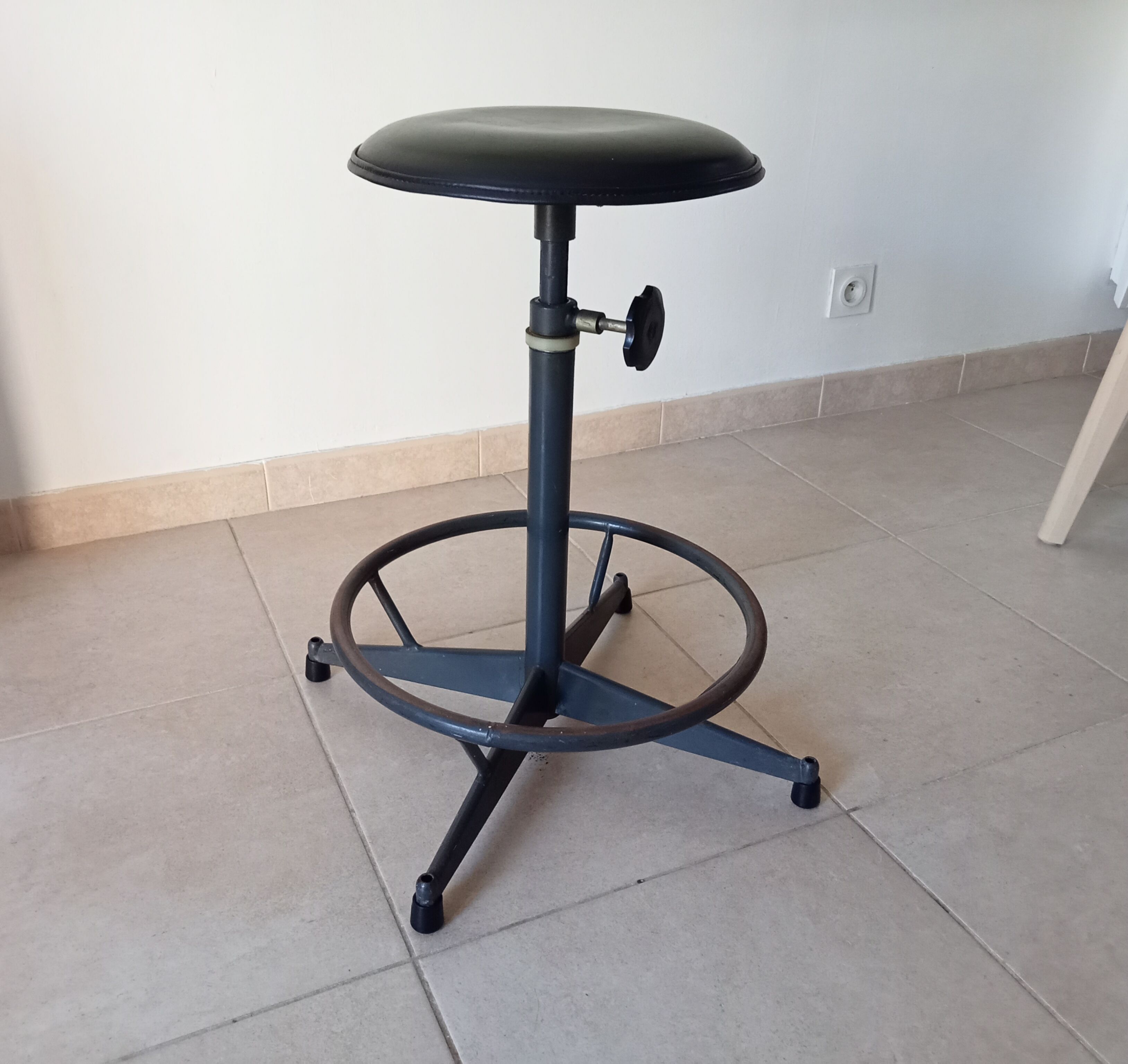 Vintage industrial workshop stool SIPE ITALY 1960s