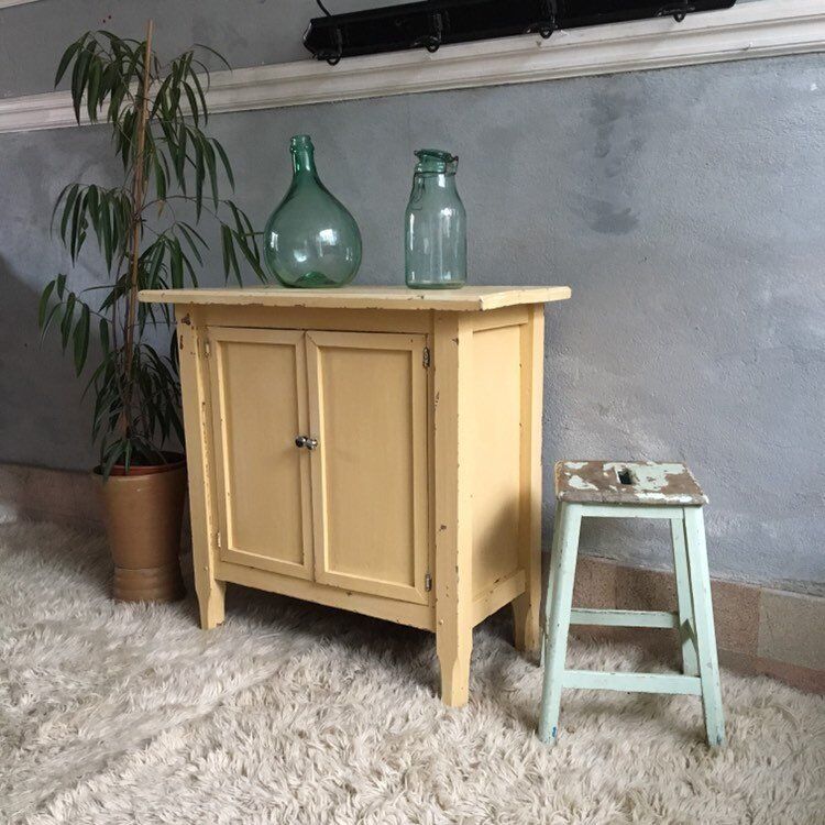 Parisian buffet vintage - yellow