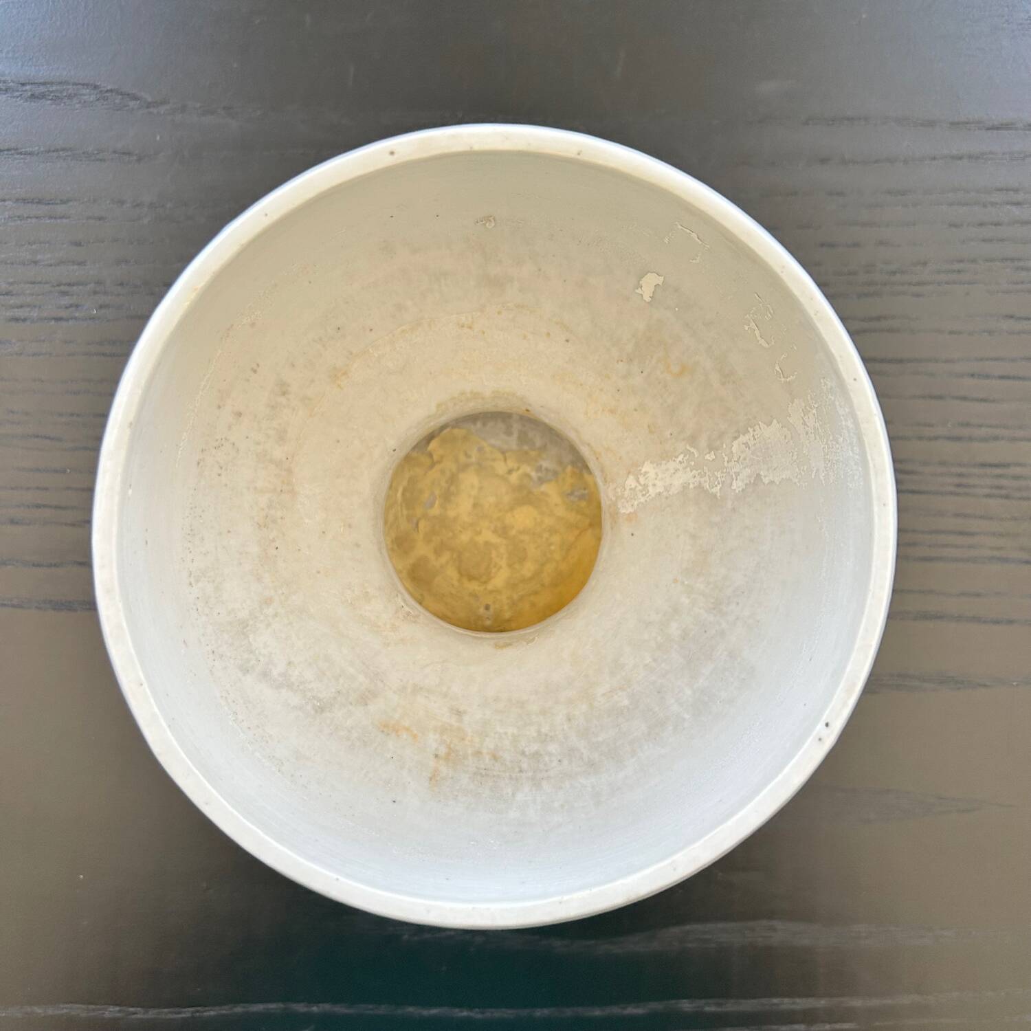 White Scandinavian plant pot