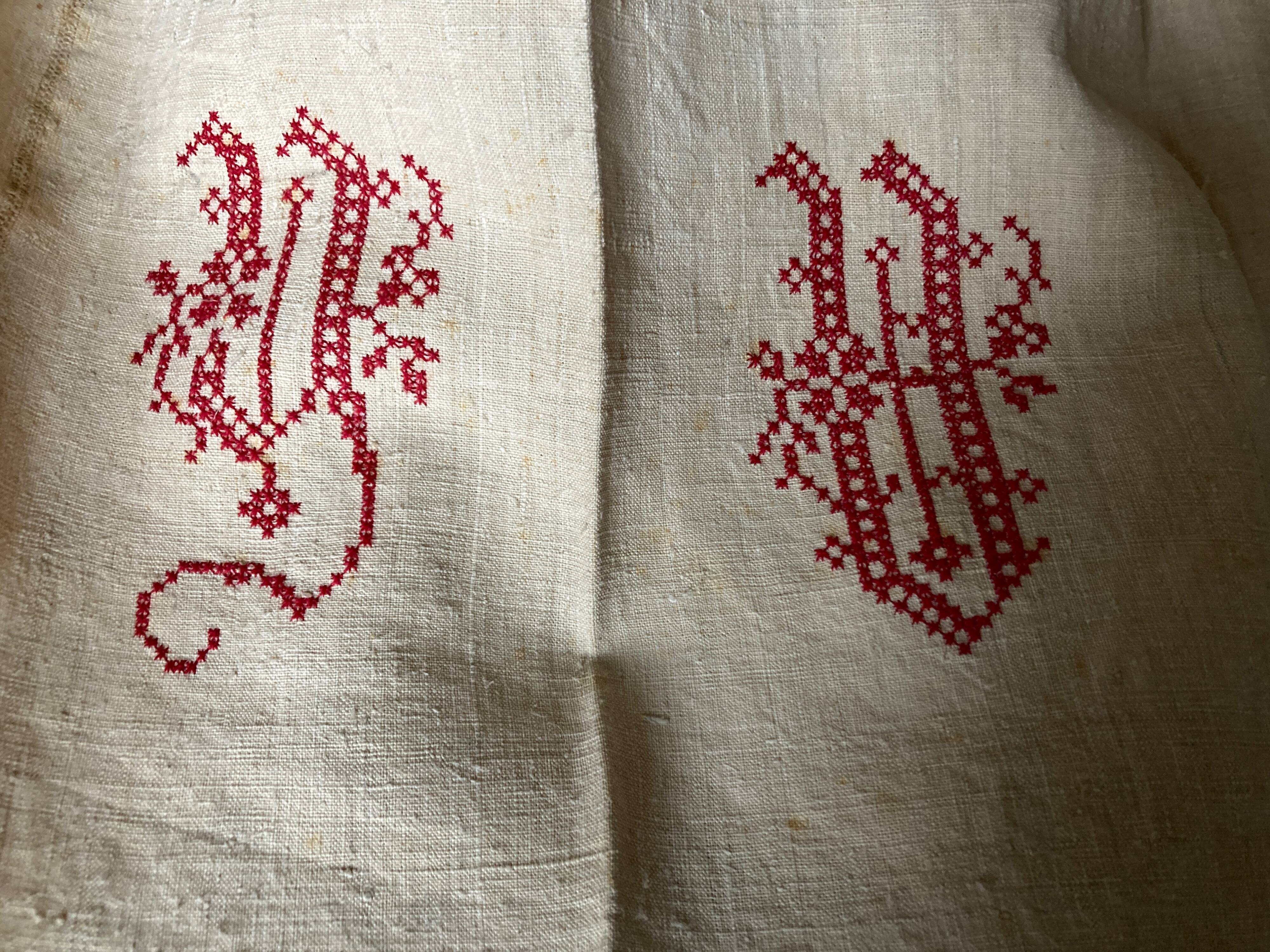 Nappe en toile de chanvre brut 19e brodée XXL