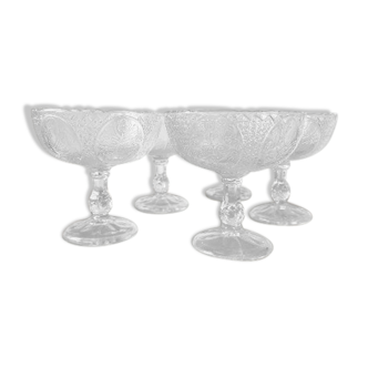 Ice cups