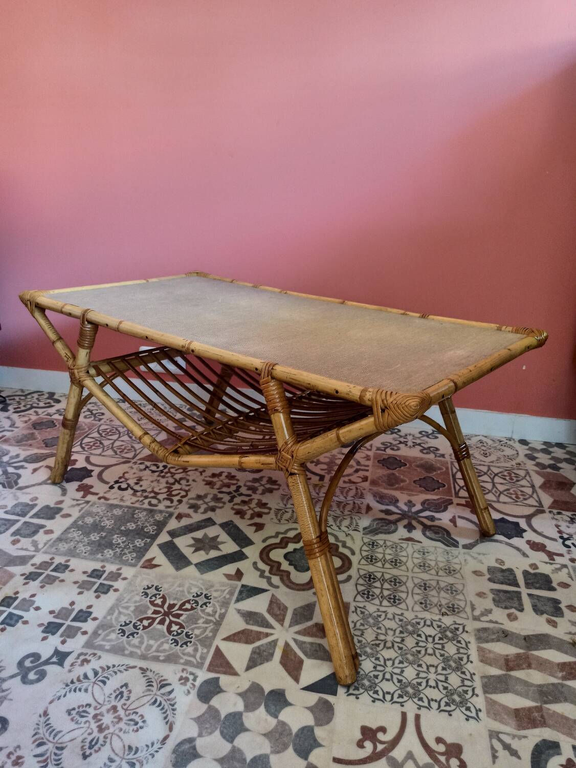 Table basse vintage en rotin