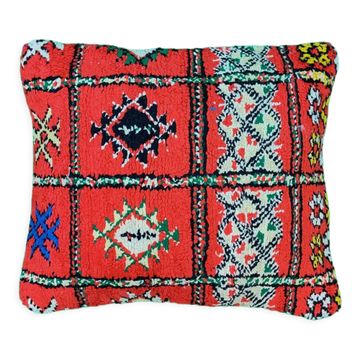 Red Berber cushion in Boujad style