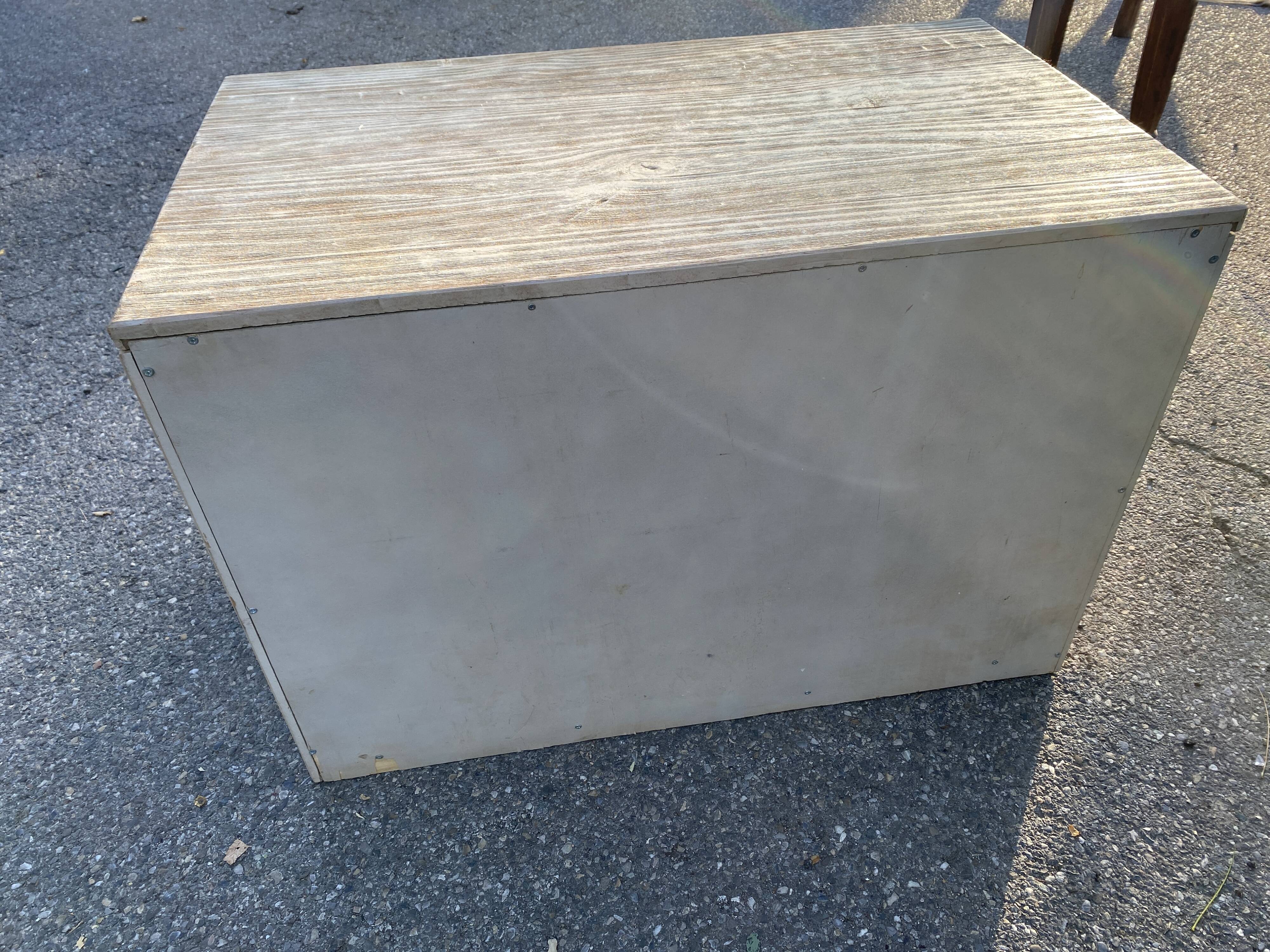 Chest of drawers in cream patinated pine, dark blue, 2 drawers