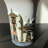 Ceramic vase with soldiers