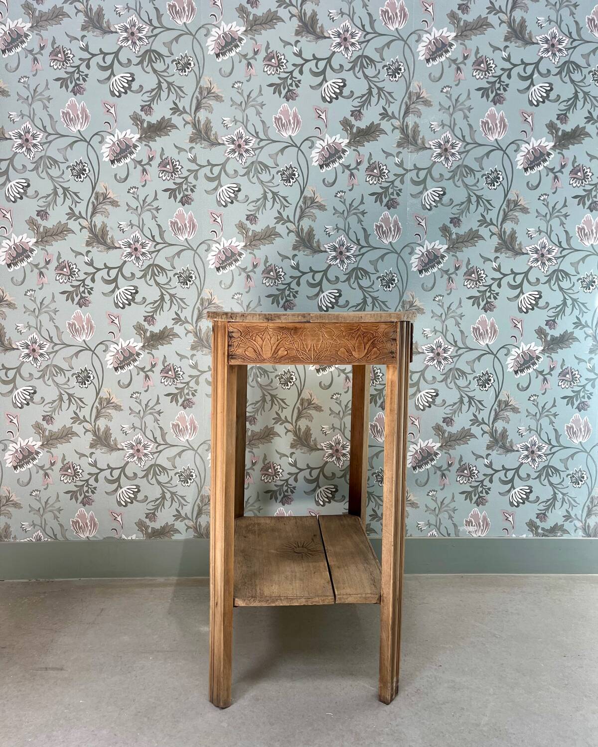 Art Deco console / side table